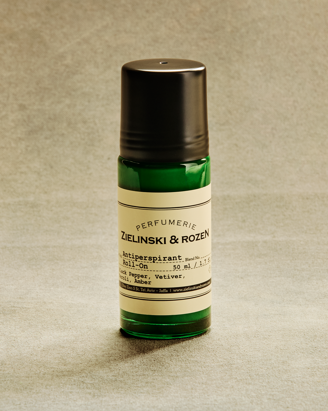 Black Pepper, Vetiver, Neroli, Amber